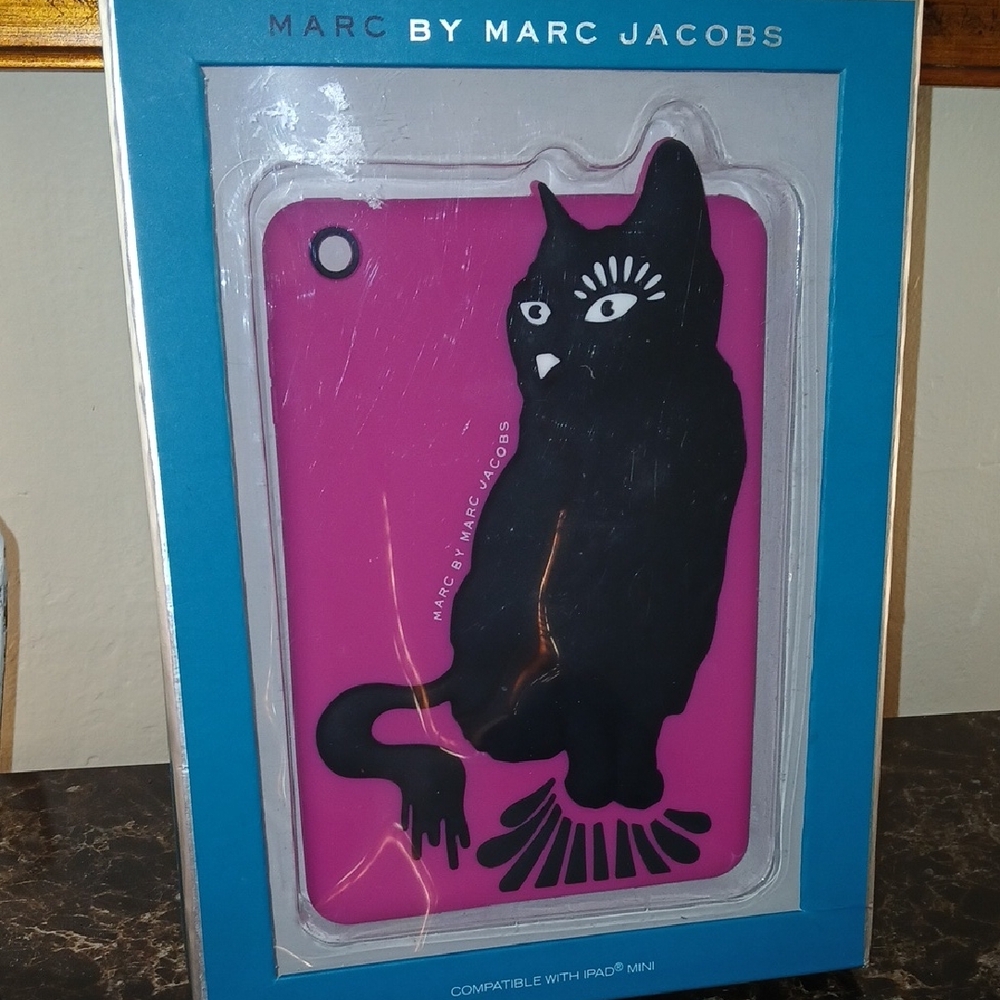 NWT Marc by Marc Jacobs Black Cat on Pink Tablet Cover